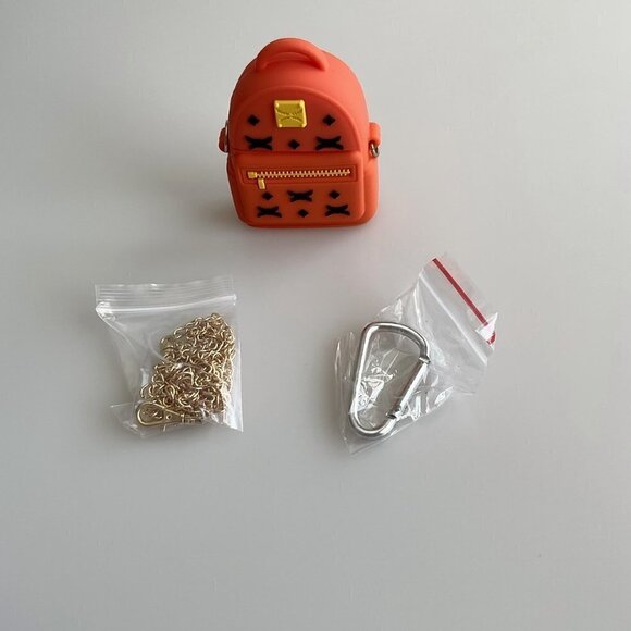 3D BAG AIRPODS CASE  KEYCHAIN METAL STRAP DESIGNED F APPLE AIRPOD - Picture 4 of 9